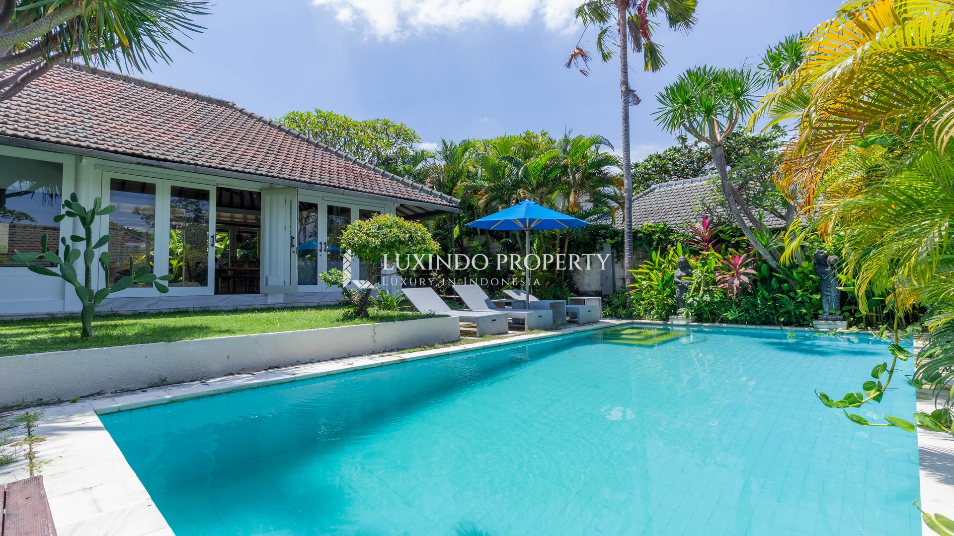 UMALAS - GOOD OPPORTUNITY FREEHOLD VILLA IN COMMERCIAL ZONING (FHV524)